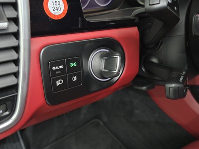 2023 Porsche CAYENNE thumbnail 28