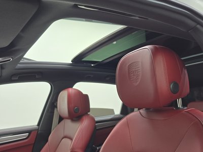 2023 Porsche CAYENNE thumbnail 22