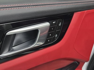 2023 Porsche CAYENNE thumbnail 30