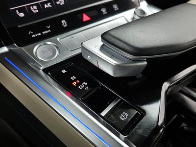 AUDI E-TRON - 9