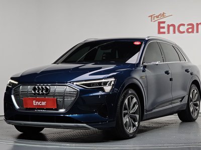 AUDI E-TRON - 1
