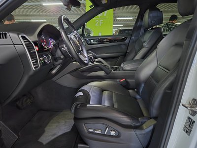 PORSCHE CAYENNE - 10