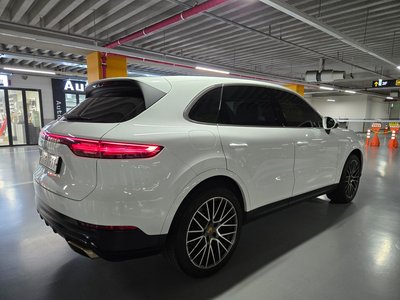 PORSCHE CAYENNE - 3