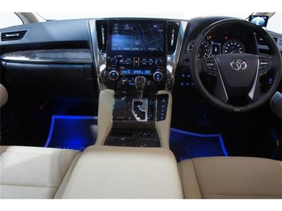 TOYOTA ALPHARD - 7