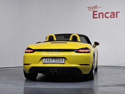 PORSCHE 718 BOXSTER - 4