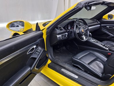 PORSCHE 718 BOXSTER - 10