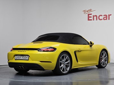 PORSCHE 718 BOXSTER - 3