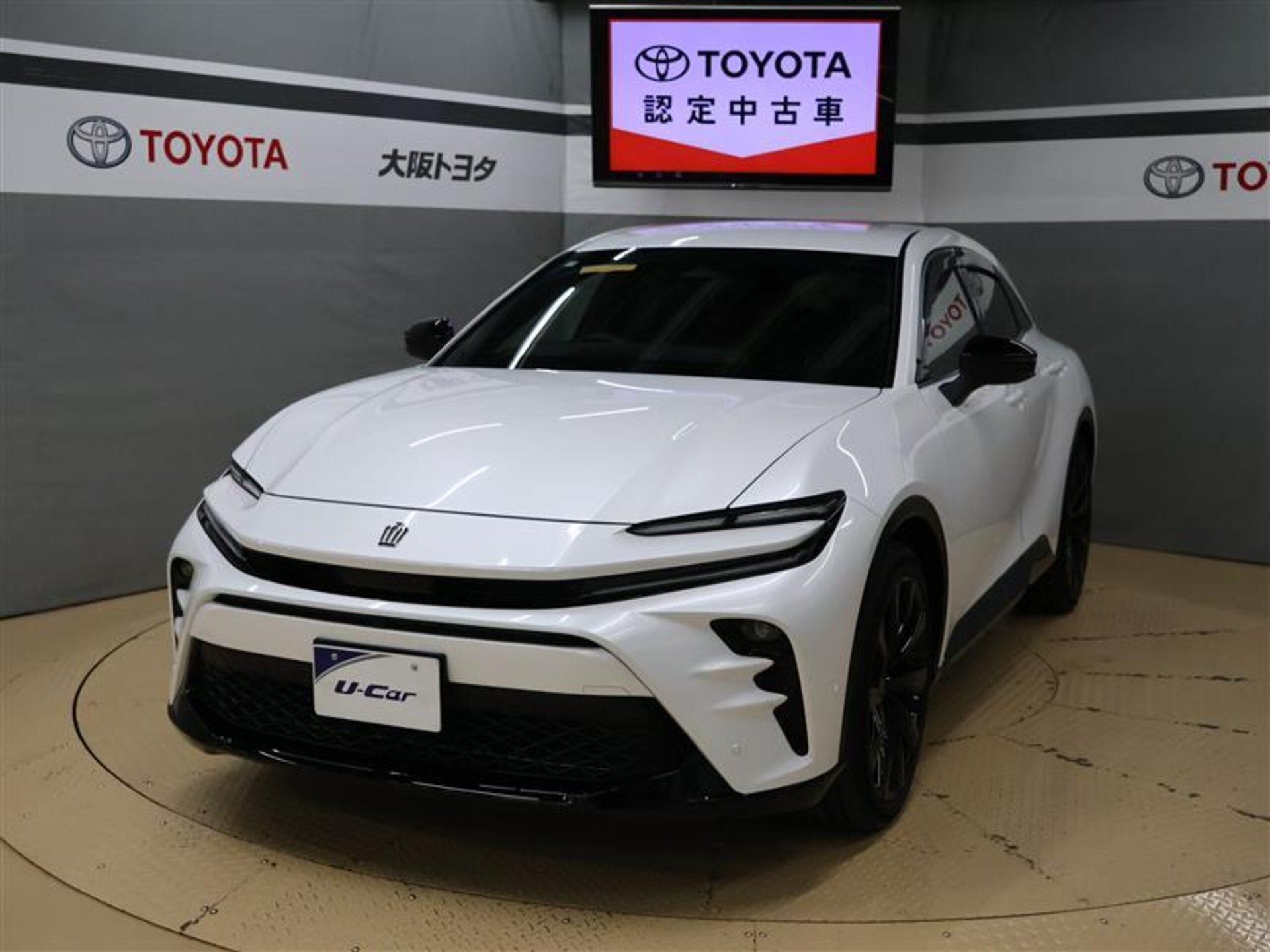 TOYOTA CROWN SPORT - View 1