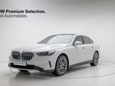 BMW 5 SERIES - 1