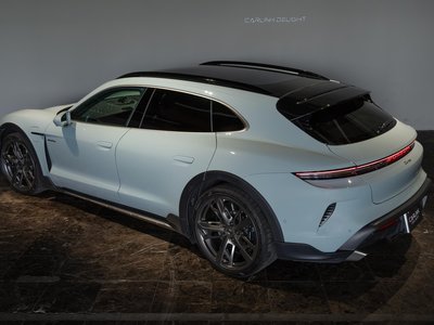2024 Porsche TAYCAN photo 3