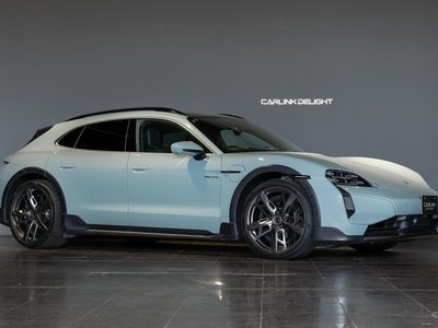 2024 Porsche TAYCAN photo 1