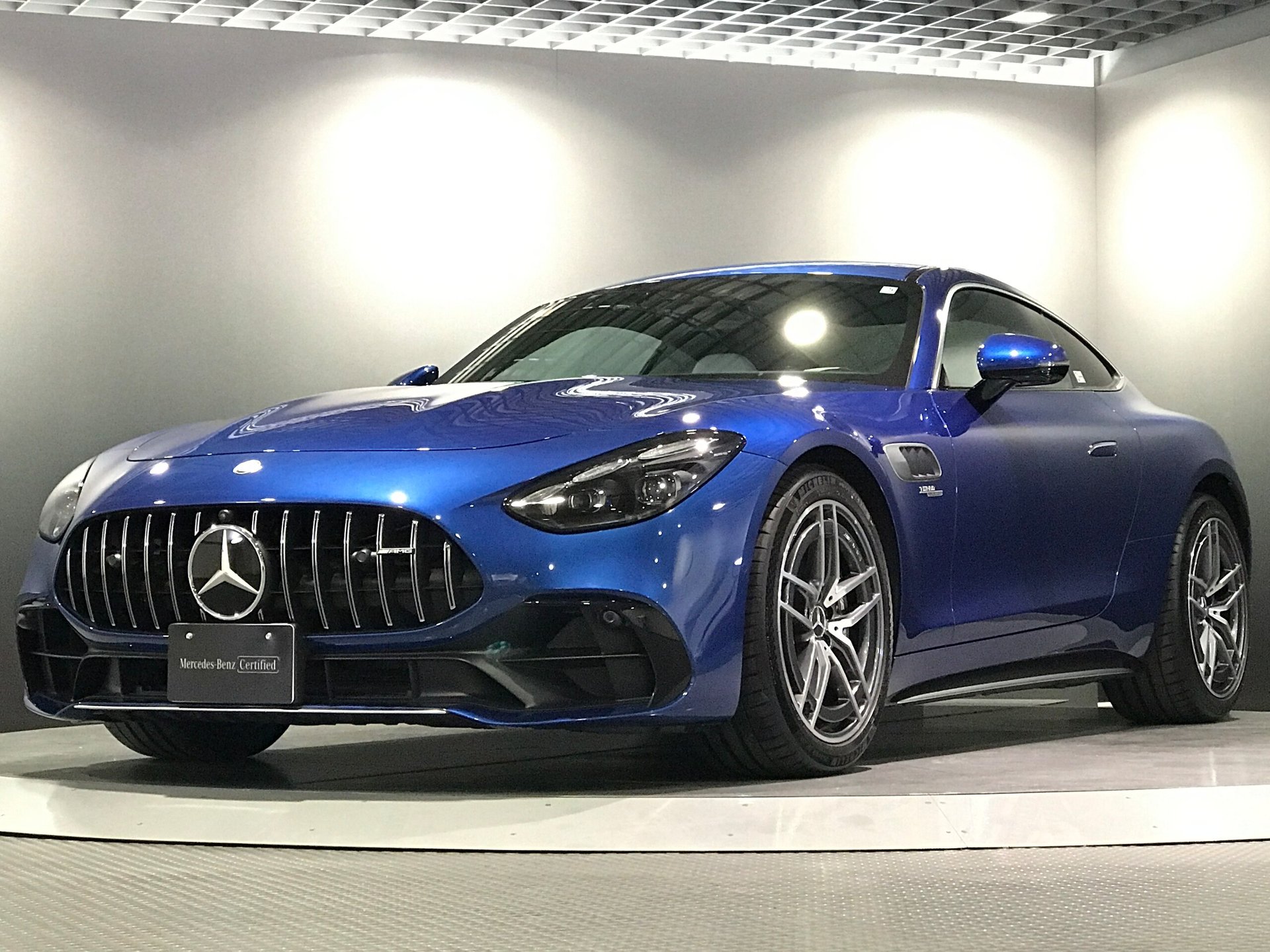 MERCEDES-BENZ GT AMG - View 1