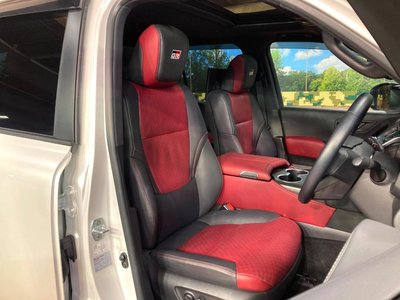 TOYOTA LAND CRUISER 300 - 10