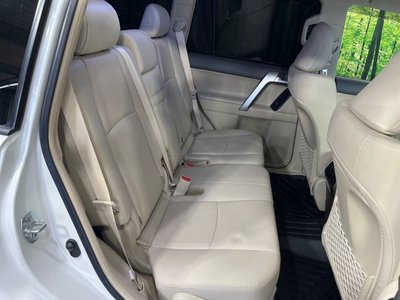 TOYOTA LAND CRUISER PRADO - 10