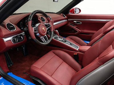 2025 Porsche 718 thumbnail 15