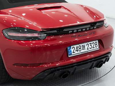 2025 Porsche 718 thumbnail 12