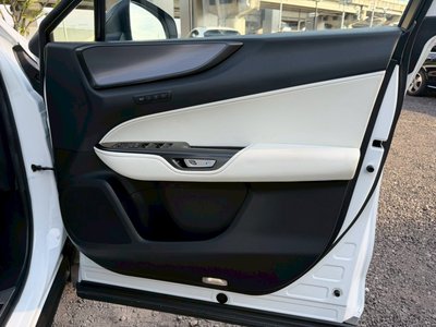 صورة مصغرة 37 لـ 2023 Lexus NX