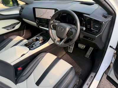 صورة مصغرة 41 لـ 2023 Lexus NX
