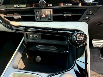 صورة مصغرة 50 لـ 2023 Lexus NX