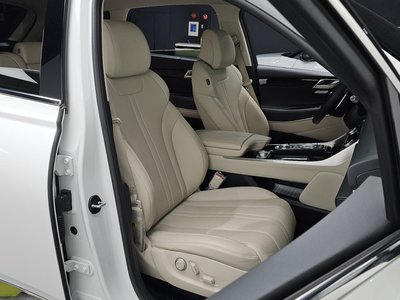 صورة 10 لـ 2022 Genesis GV80