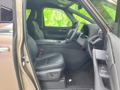 2025 Toyota ALPHARD — фото 4