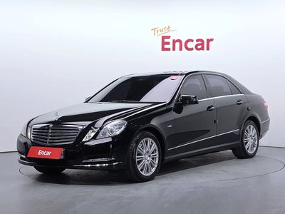 MERCEDES-BENZ E-CLASS - 1