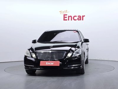 MERCEDES-BENZ E-CLASS - 2