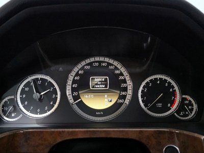 MERCEDES-BENZ E-CLASS - 8