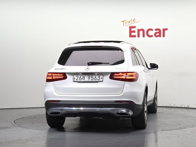 MERCEDES-BENZ GLC - 4