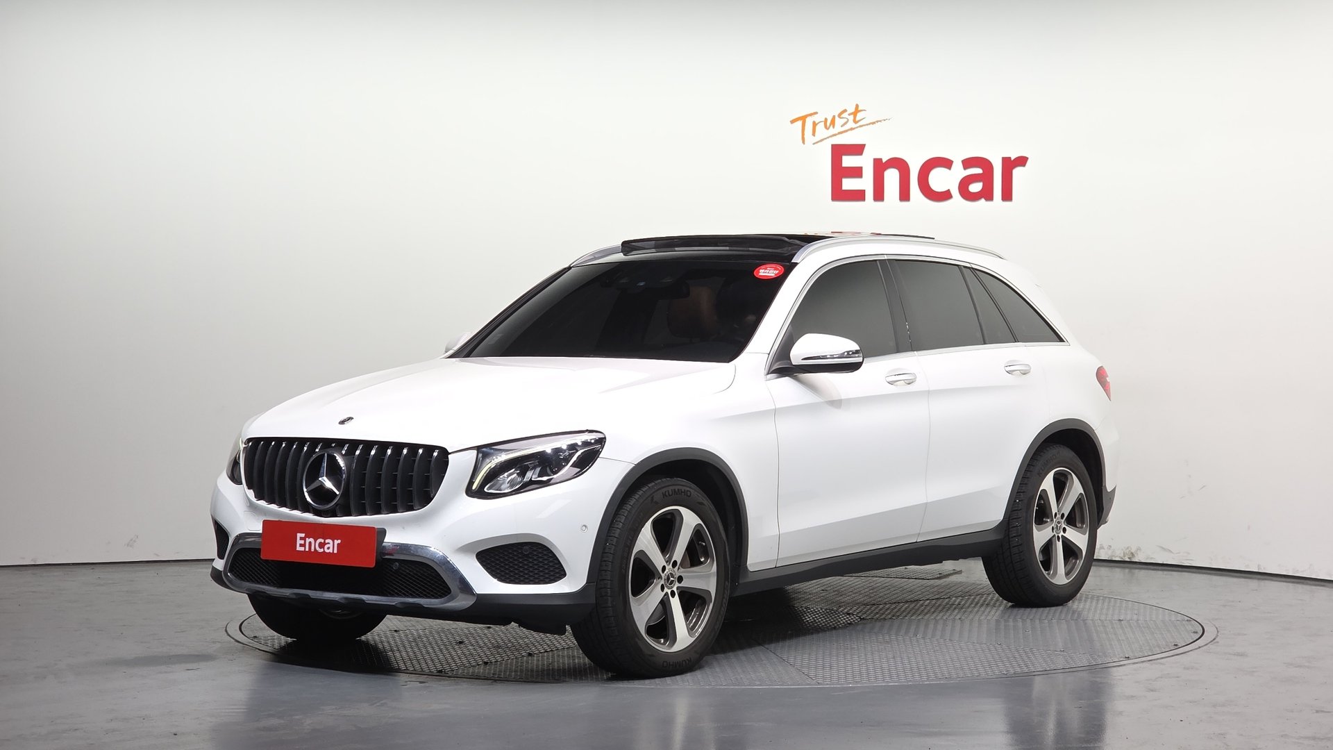 MERCEDES-BENZ GLC - View 1