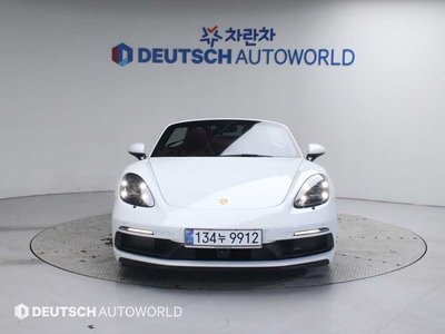 PORSCHE 718 BOXSTER - 2