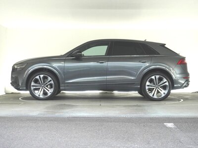 AUDI Q8 - 3