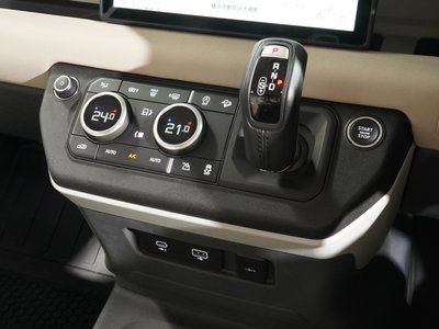LAND ROVER DEFENDER 2022 thumbnail 4