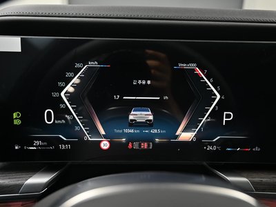 2025 BMW 7 SERIES photo 8