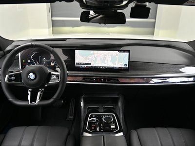 2025 BMW 7 SERIES photo 5