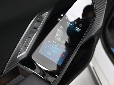 صورة مصغرة 16 لـ 2025 BMW 7 SERIES