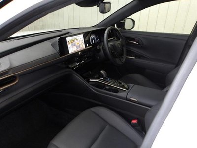 صورة 10 لـ 2024 Toyota CROWN SPORT