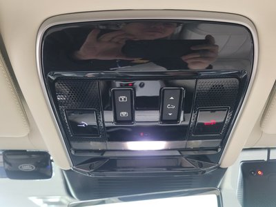 صورة 10 لـ 2025 LAND Rover RANGE ROVER