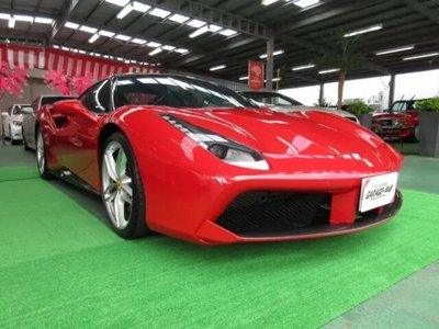FERRARI 488 - 1