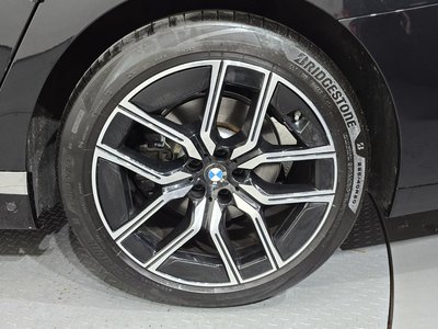 BMW 7 SERIES - 8