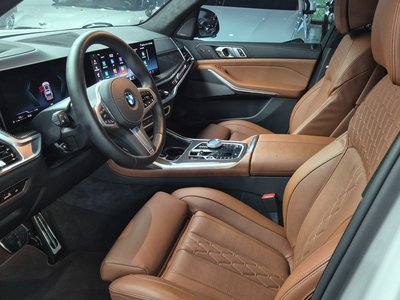 2025 BMW X7 thumbnail 12