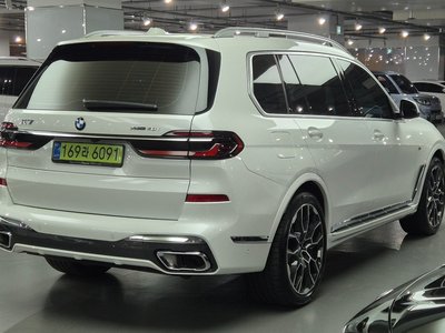 2025 BMW X7 照片 3