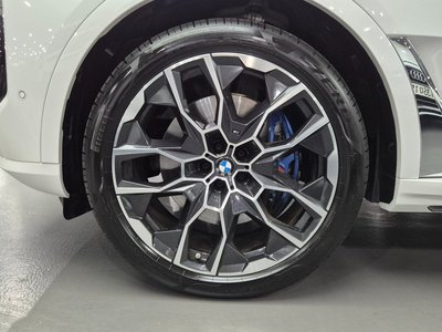2025 BMW X7 照片 6
