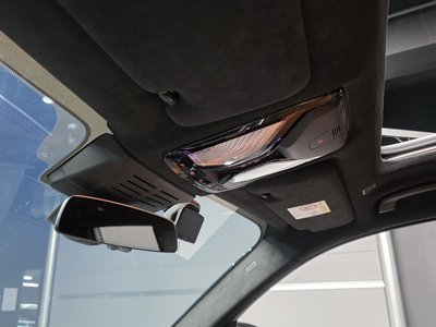 2025 BMW X7 — миниатюра 26