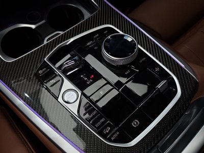 2025 BMW X7 — миниатюра 12