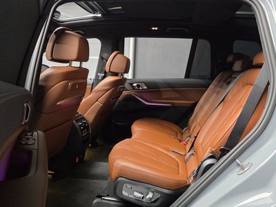 2025 BMW X7 — миниатюра 18