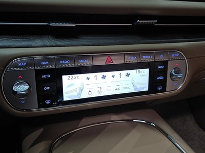 2022 Genesis G90 (RS4) — миниатюра 31