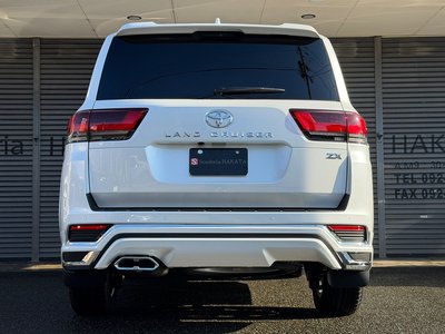 TOYOTA LAND CRUISER 300 - 8