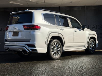 TOYOTA LAND CRUISER 300 - 5