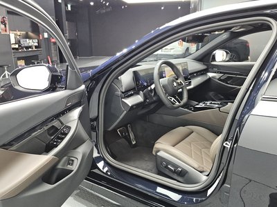 2026 BMW 5 SERIES — миниатюра 13